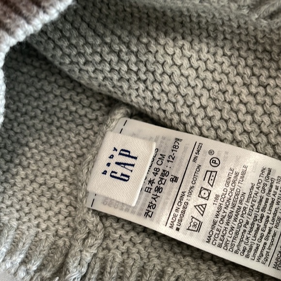 Baby Gap beanie with ears - Picture 2 of 2